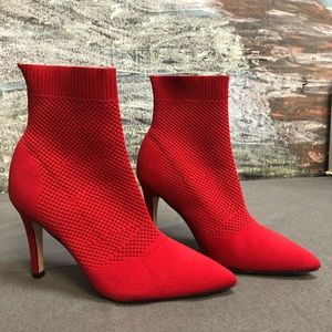 Mia Sock Bootie Size 6.5 in Red